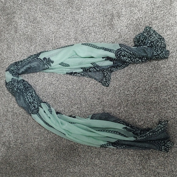 Mint Green Scarf - Picture 1 of 4